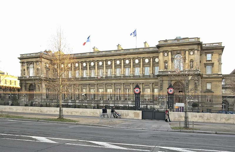 PASSAGES – Pas sages (Quai d'Orsay, on the occasion of Art Basel Paris)