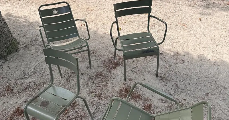 C.H.A.I.S.E.S. – La géométrie sociale du jardin du Luxembourg