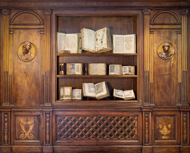 Dr. Jörn Günther Rare Books | Guided Tours Living with Nature